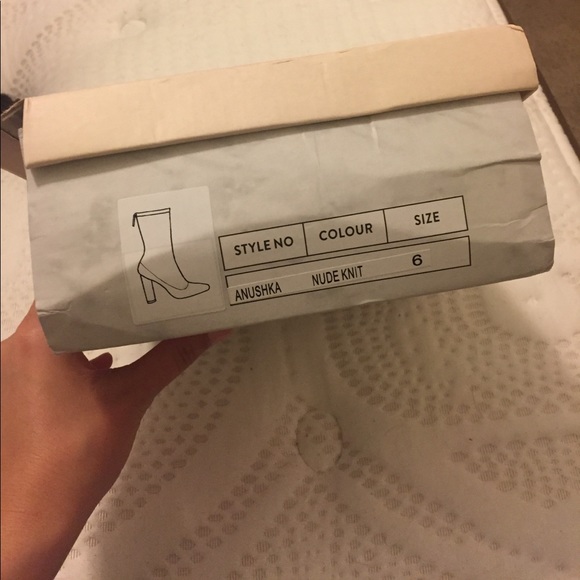 BRAND NEW Tan booties - Picture 5 of 8